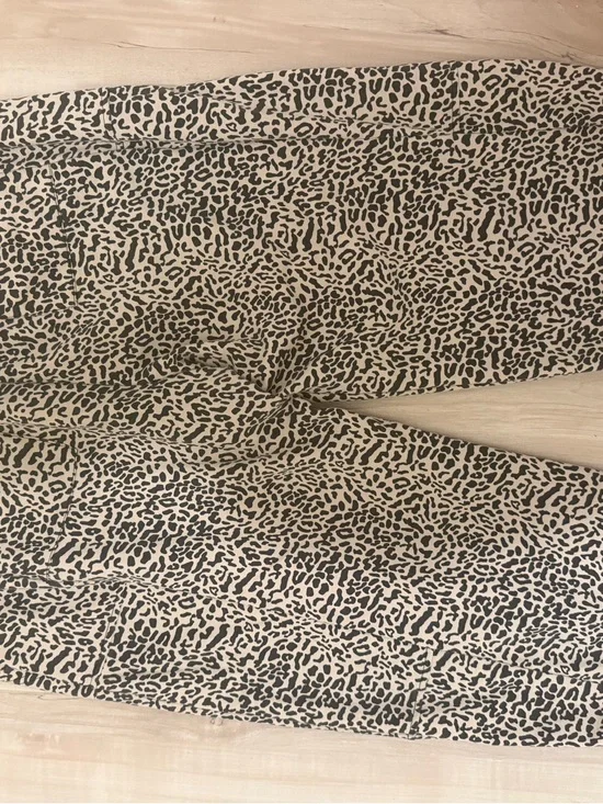 Amazon Women's Black and Cream Leopard Print Jogger Pants - Picture 3 of 4